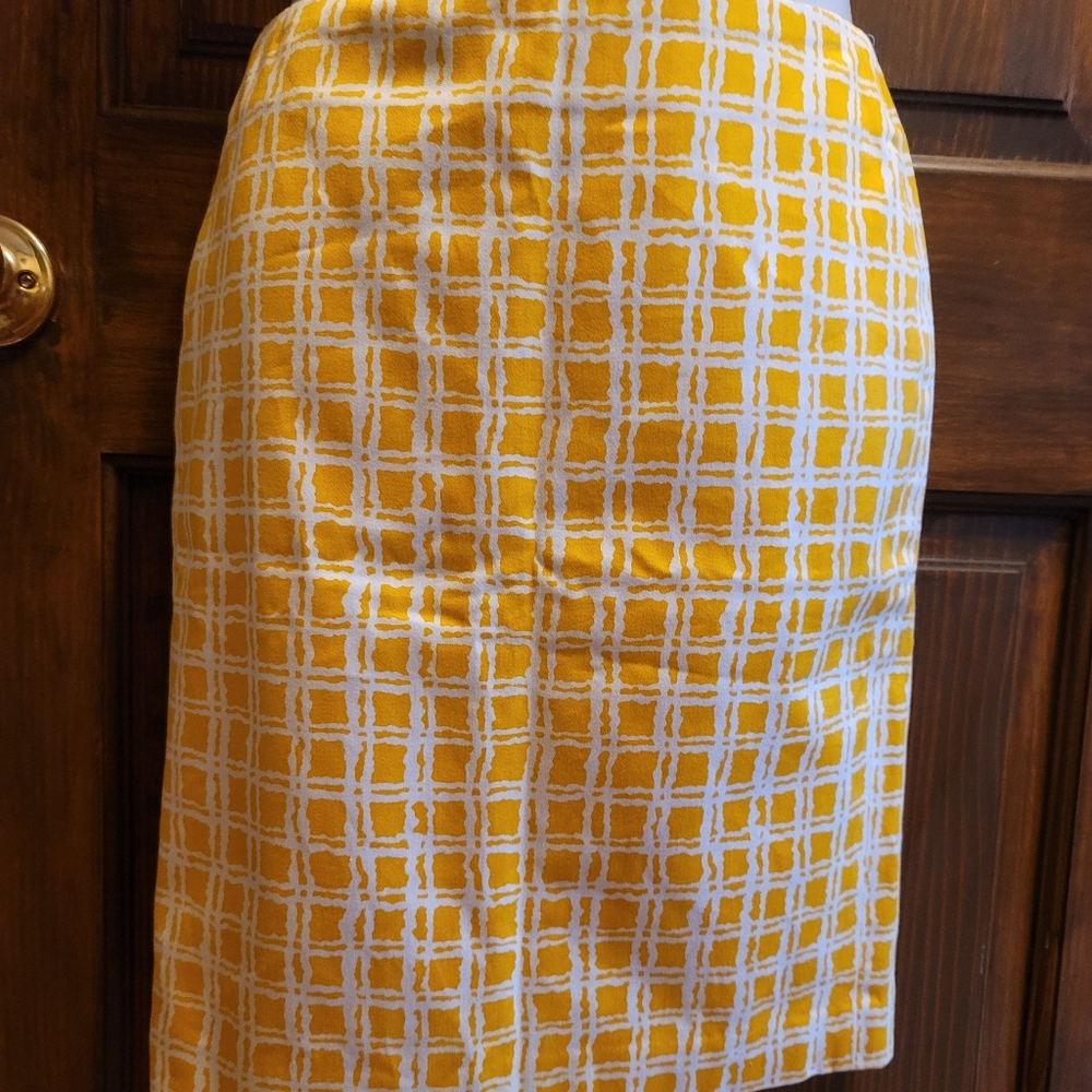 Talbots Yellow and White 2P Skirt W 28" L 20"